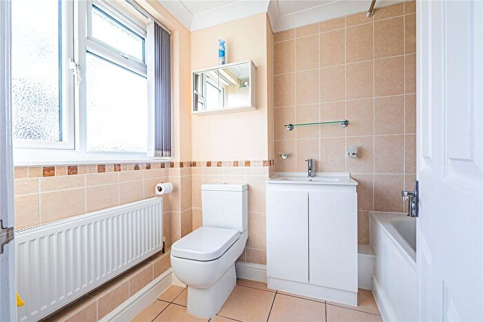 1 Bedroom Flat To Rent In Livingstone Walk, Hemel Hempstead, Hertfordshire, HP2