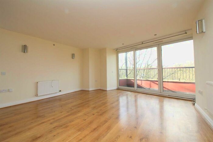 2 Bedroom Flat To Rent In Union Road, New Mills, High Peak, SK22