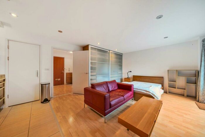 Studio To Rent In Kennington Road, Kennington, London, SE11