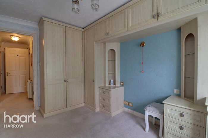 1 Bedroom Retirement Property For Sale In Uxbridge Road, Pinner, HA5