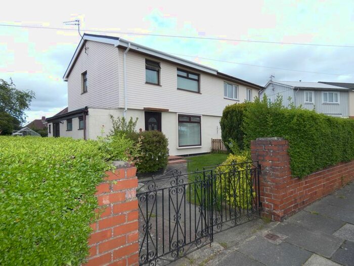 3 Bedroom Semi-Detached House To Rent In Wood Vue, Spennymoor, DL16