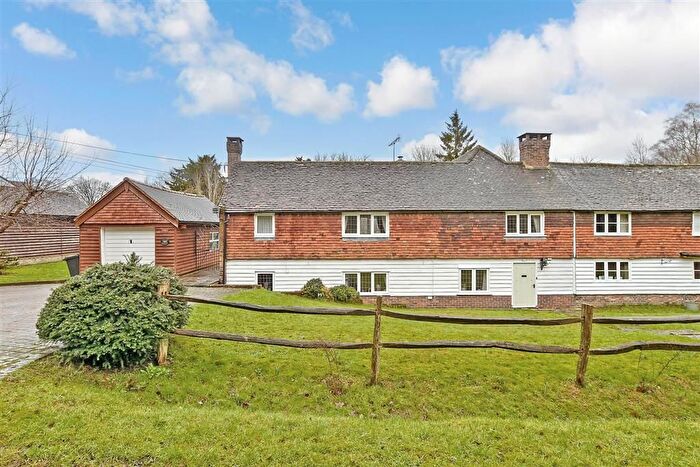 4 Bedroom Property For Sale In Rogerstown, Edenbridge, Kent, TN8