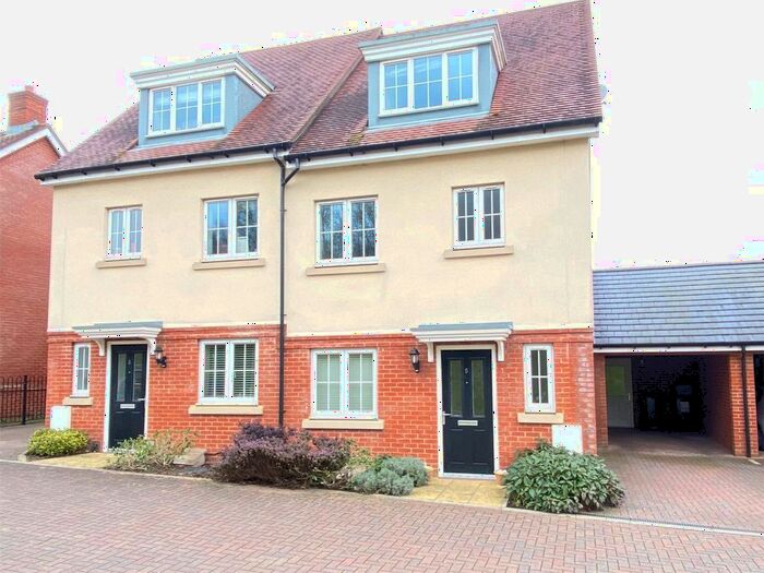 4 Bedroom Semi-Detached House To Rent In Bangays Way, Borough Green, Sevenoaks, Kent, TN15