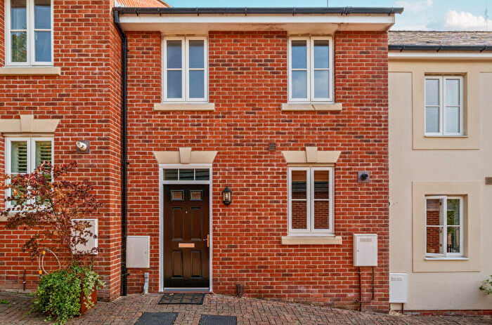 2 Bedroom Terraced House To Rent In The Paddock, Itchen Abbas, Winchester, Hampshire, SO21