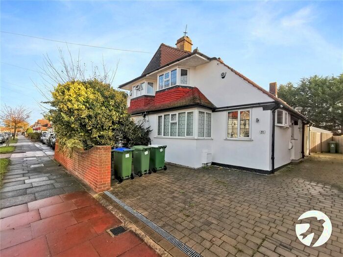 3 Bedroom Detached House To Rent In Crombie Road, Sidcup, DA15