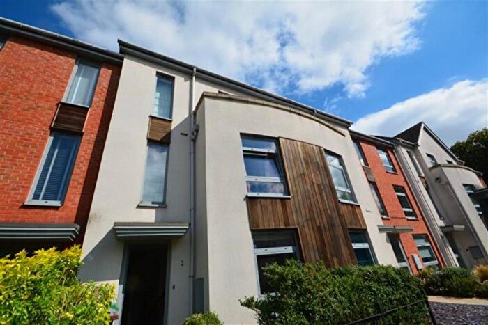 1 Bedroom Semi Detached House To Rent In Nazareth Road, Nottingham, NG7