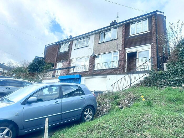 4 Bedroom Semi-Detached House To Rent In Hughenden Avenue, High Wycombe, HP13