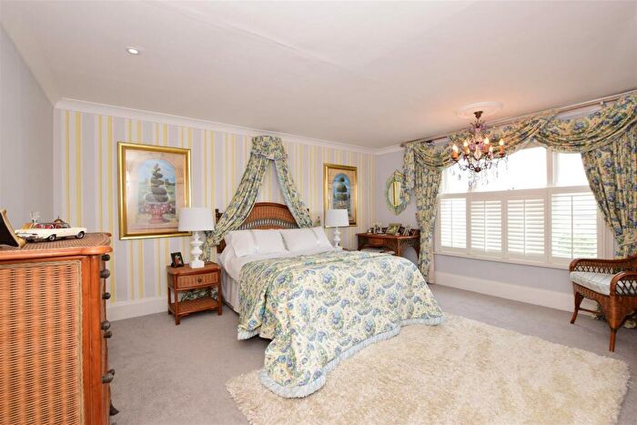 4 Bedroom Semi-Detached House For Sale In Monkhams Hall, Waltham Abbey, Essex, EN9