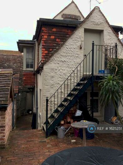 Studio To Rent In High Street, Rottingdean, Brighton, BN2
