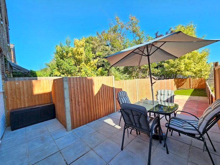 2 Bedroom Maisonette To Rent In Manor Park Road, London, N2