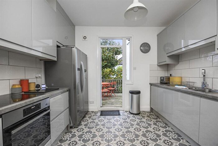 5 Bedroom End Of Terrace House To Rent In Bentham Road, Brighton, BN2