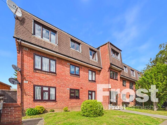 1 Bedroom Apartment To Rent In The Drive, Slough, Berkshire, SL3