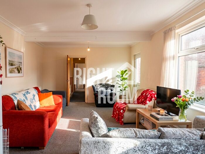 7 Bedroom Detached House To Rent In Bed House, Gordon Avenue, Southampton, SO14