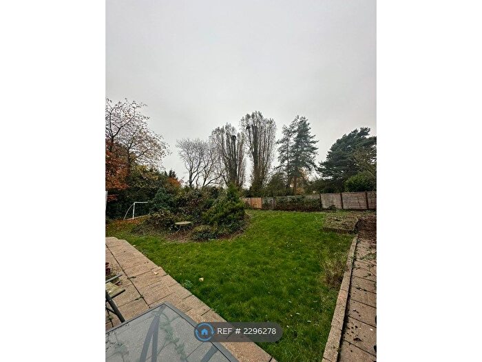 5 Bedroom Semi-Detached House To Rent In Radcliffe Avenue, Chaddesden, Derby, DE21