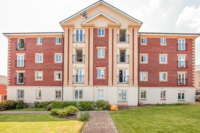 2 Bedroom Apartment For Sale In Brean Road, Swindon, Wiltshire, SN25