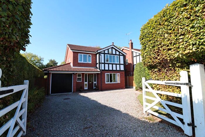 4 Bedroom Detached House For Sale In Greenfields Avenue, Bromborough, CH62