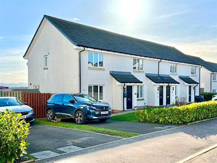 3 Bedroom End Of Terrace House For Sale In Elm Park, Hill Of Beath, KY4