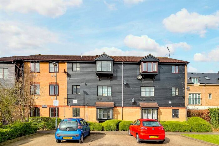 Studio To Rent In Kilberry Close, Isleworth, TW7