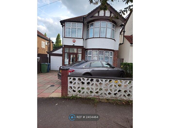 3 Bedroom Detached House To Rent In Cavendish Avenue, Harrow, HA1