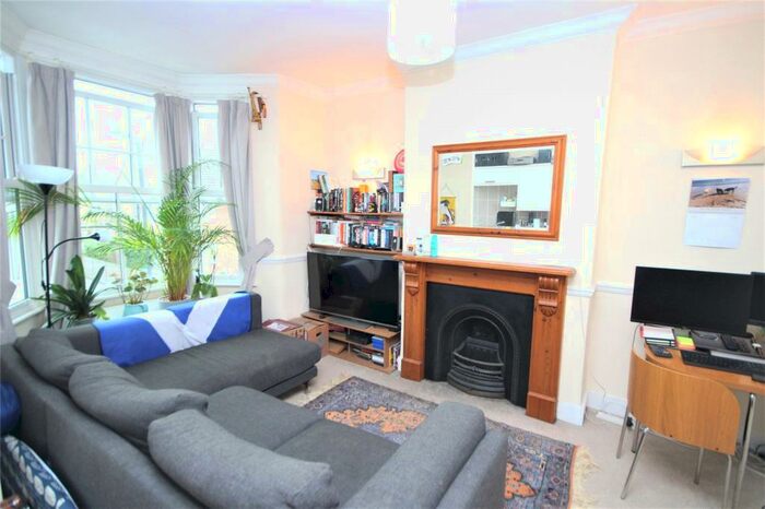 2 Bedroom Apartment To Rent In Cambray Road, Balham, SW12