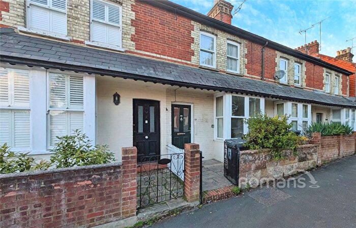 2 Bedroom Terraced House For Sale In St. James Avenue, Farnham, Surrey, GU9