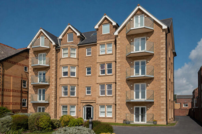 3 Bedroom Apartment For Sale In North Promenade, St. Annes, FY8