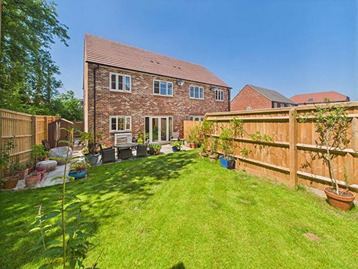 3 Bedroom Semi-Detached House For Sale In Doverte Close, Berkeley, GL13