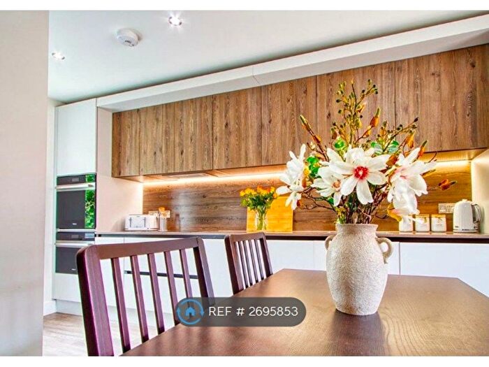 3 Bedroom Semi-Detached House To Rent In Pinhole Place, Creswell, Worksop, S80