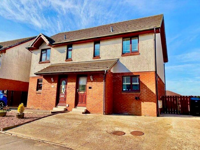 3 Bedroom Semi-Detached House For Sale In Phillips Wynd, Cumnock, KA18