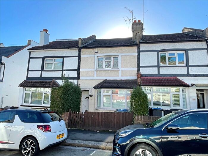 2 Bedroom Detached House For Sale In Malcolm Road, Coulsdon, CR5