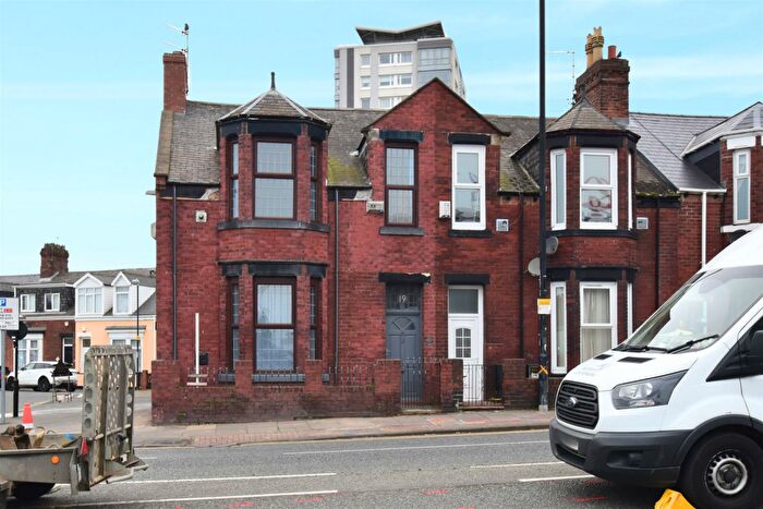 3 Bedroom End Of Terrace House For Sale In Newcastle Road, Fulwell, Sunderland, SR5