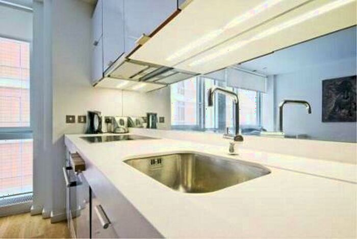 Studio To Rent In Ontario Tower, Fairmont Avenue, Canary Wharf, Blackwall, London, E14