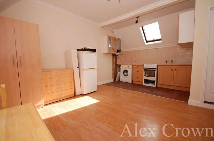 Studio To Rent In Ordnance Road, Enfield, EN3
