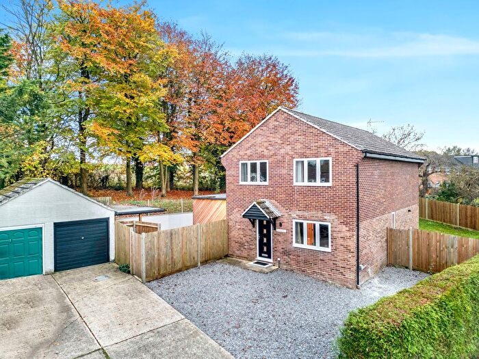 4 Bedroom Detached House For Sale In Wincanton Close, Alton, GU34