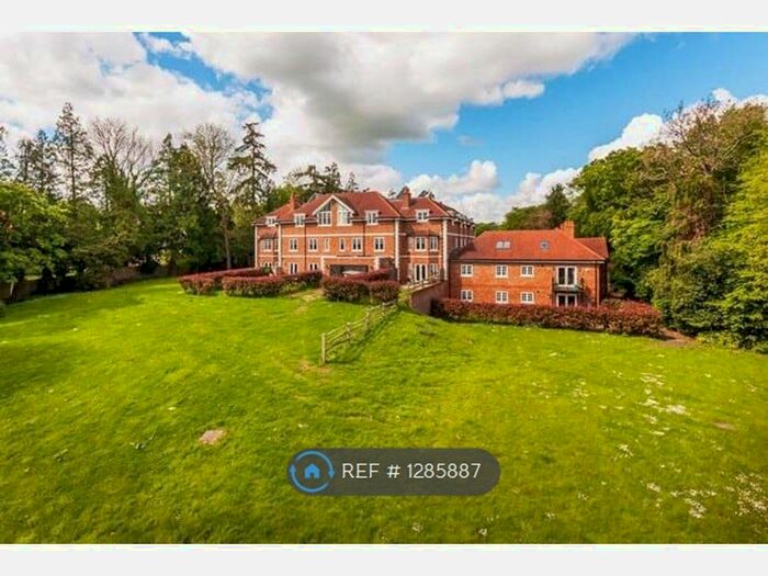 4 Bedroom End Of Terrace House To Rent In Edenbrook Place, Blindley Heath, Lingfield RH7