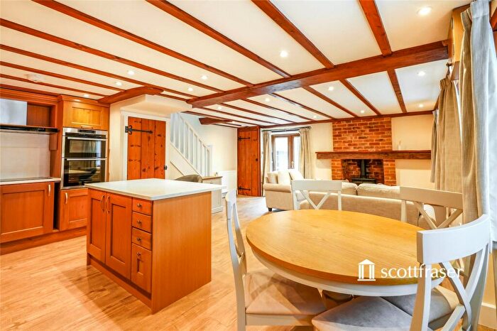 2 Bedroom Semi-Detached House To Rent In Oxford Road, Littlemore, Oxford, OX4