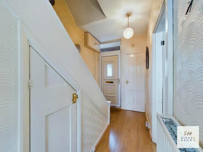 2 Bedroom Terraced House For Sale In Dagenham Avenue, Dagenham, Essex, RM9