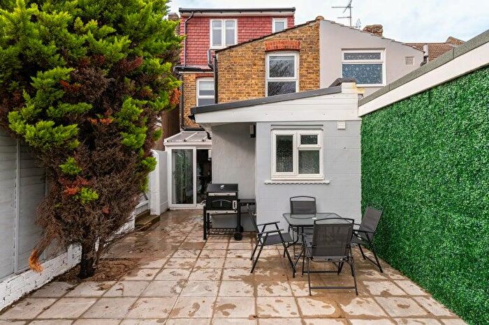 1 Bedroom End Of Terrace House To Rent In Beresford Road, Kent, Gillingham, ME7