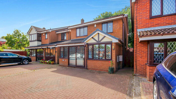 5 Bedroom Detached House To Rent In St Andrews Road - Student Property, B9