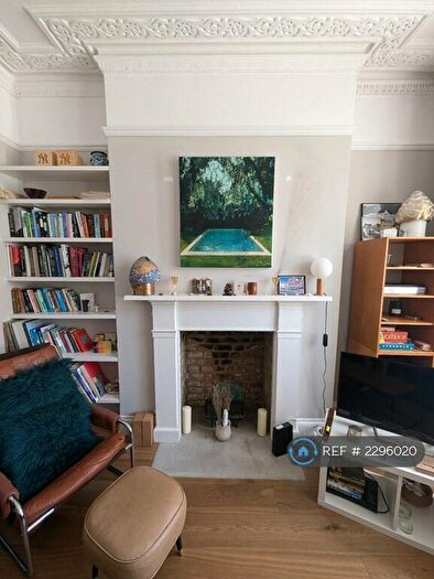 1 Bedroom Flat To Rent In Vicarage Grove, London, SE5