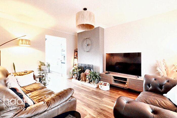 3 Bedroom Semi-Detached House For Sale In Cliff Gardens, Minster, ME12