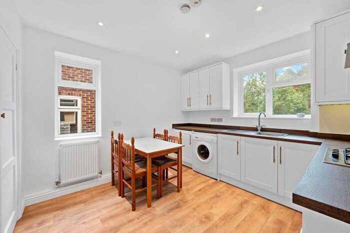 2 Bedroom Maisonette To Rent In Aboyne Drive, Raynes Park, SW20