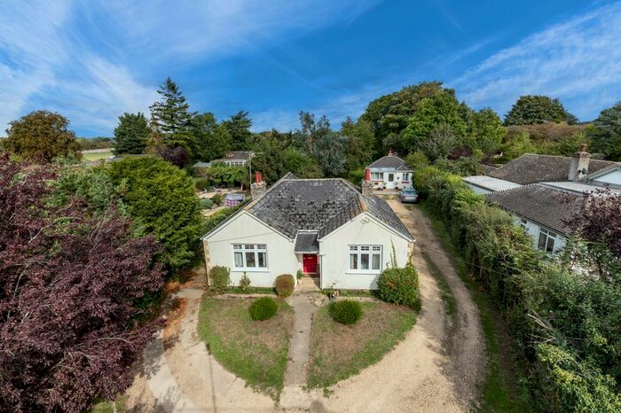 2 Bedroom Detached Bungalow For Sale In South View, Alvescot Road, Black Bourton, Bampton, Oxfordshire, OX18