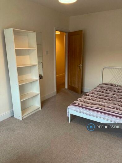 3 Bedroom Flat To Rent In Albany Road, Coventry, CV5