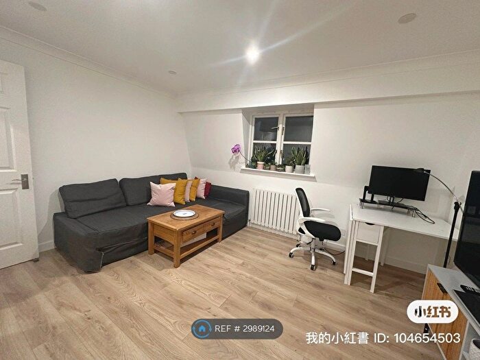 1 Bedroom Flat To Rent In Mile End Road, London, E1