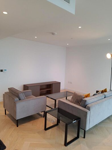 3 Bedroom Apartment To Rent In Marsh Wall London, E14