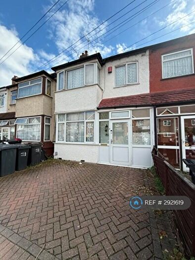 4 Bedroom Terraced House To Rent In Rosecourt Road, Croydon, CR0