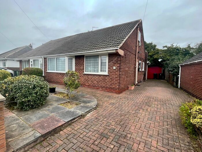 2 Bedroom Semi-Detached Bungalow For Sale In Towers Avenue, Maghull, Liverpool, L31