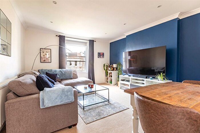 2 Bedroom Flat For Sale In Beaconsfield Road, Clifton, Bristol, BS8