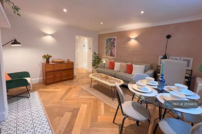 1 Bedroom Flat To Rent In Shute End, Wokingham, RG40